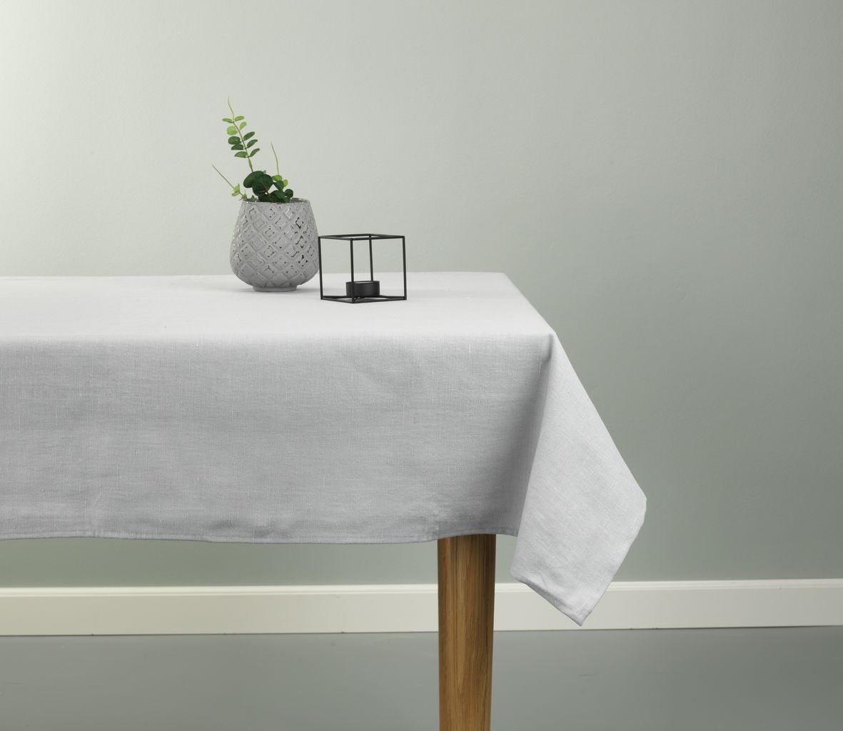 Tablecloth HARSYRA 140x240 light grey JYSK