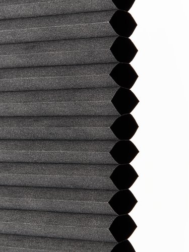 Plisségardin mörkläggande FUR 120x130 grå honeycomb