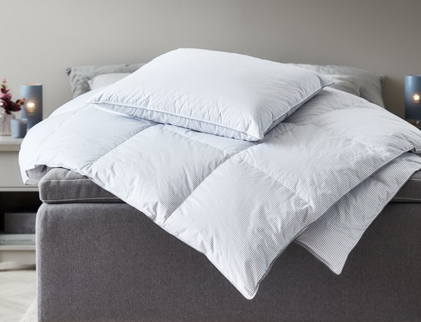 Entendaunen-Bettdecke 135x200 FALKETIND warm | JYSK