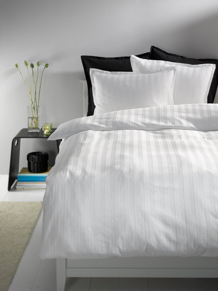 Спално бельо с чаршаф NELL 140x200 бяло