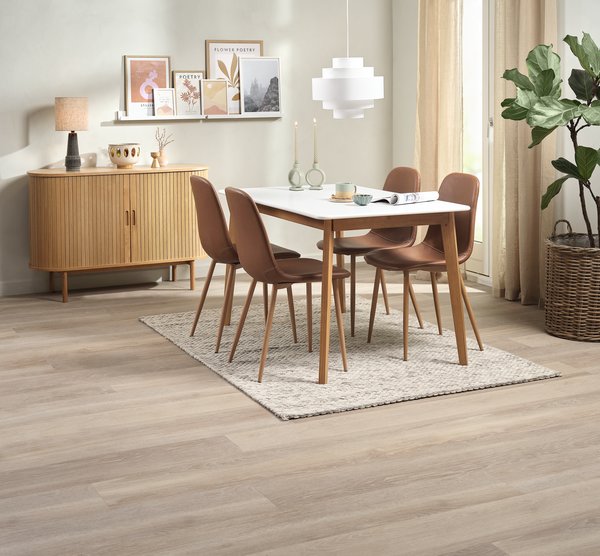 JEGIND L130 table blanc + 4 JONSTRUP chaises cognac/chêne