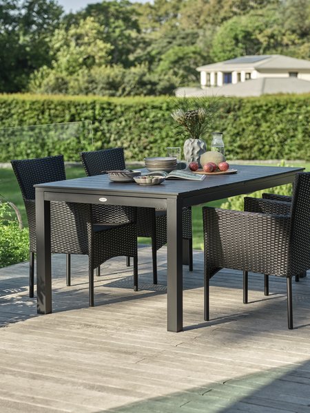 Mesa VATTRUP L170/273 + 4 sillas AIDT negro