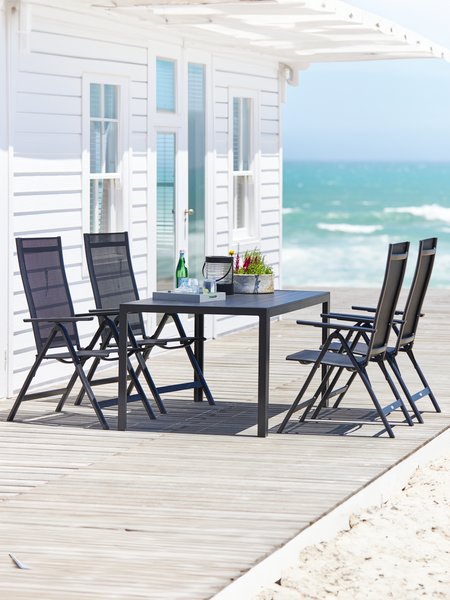 Table MADERUP L150 noir + 4 chaises LOMMA inclinable noir