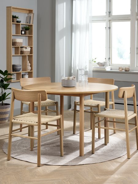 Table ALSTED Ø120 chêne + 4 chaises ISLEV sans accoudoirs