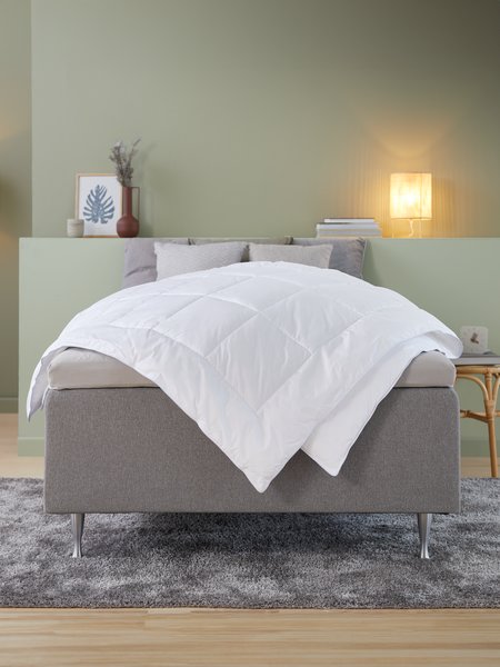 Couette synthétique 240x220 STORSOLA légère