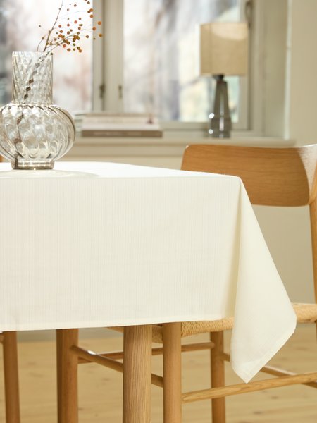 Tablecloth AGERMYNTE 140x240 off-white