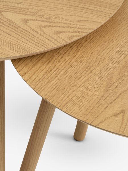 Tables gigognes MUNKEBO Ø55/Ø45 coloris chêne 2pcs