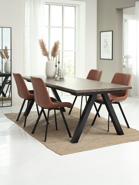 Table SANDBY L210 chêne foncé + 4 chaises HYGUM cognac