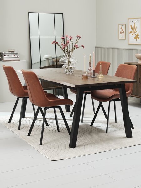 SKOVLUNDE L200 table dark oak + 4 HYGUM chairs cognac