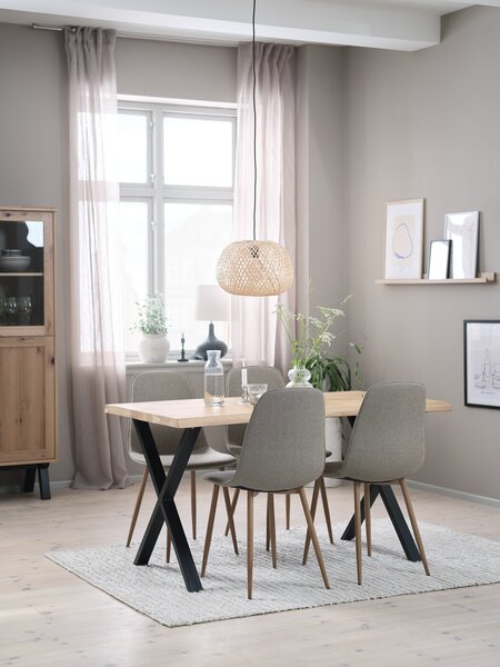 ROSLEV L140 tafel natuel eik + 4 BISTRUP stoelen zand