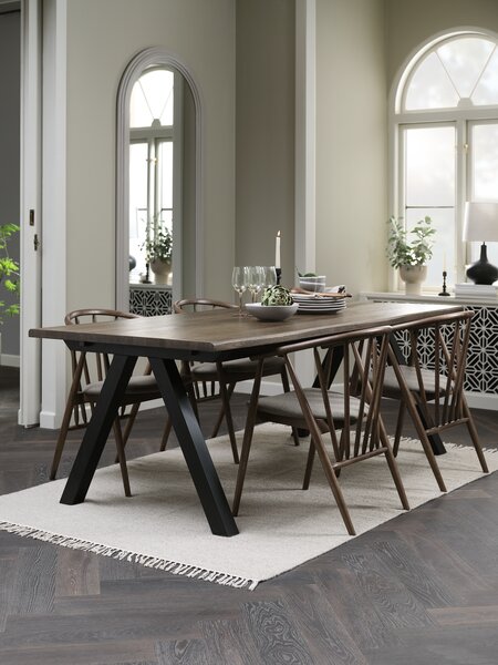 Mesa SANDBY L210 roble oscuro + 4 LYKSBORG roble oscuro