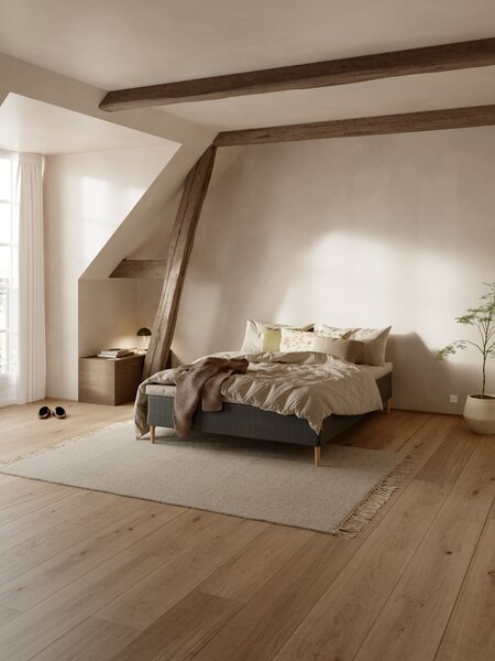 Boxmadras 140x200cm SUMELVI + EKSO sort-06 Meget fast