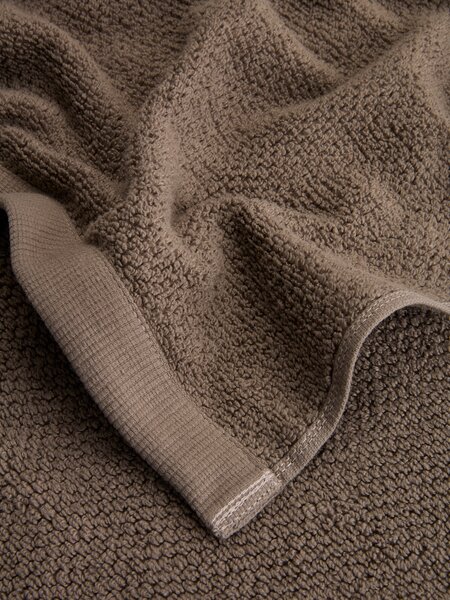 Badhandduk VILSHULT 70x140 brun