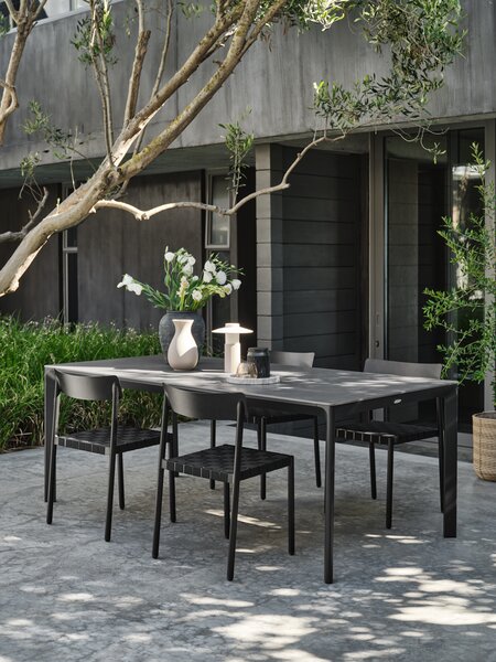 KUMLA Д200 маса сива + 4 HAGLEBU стола черни