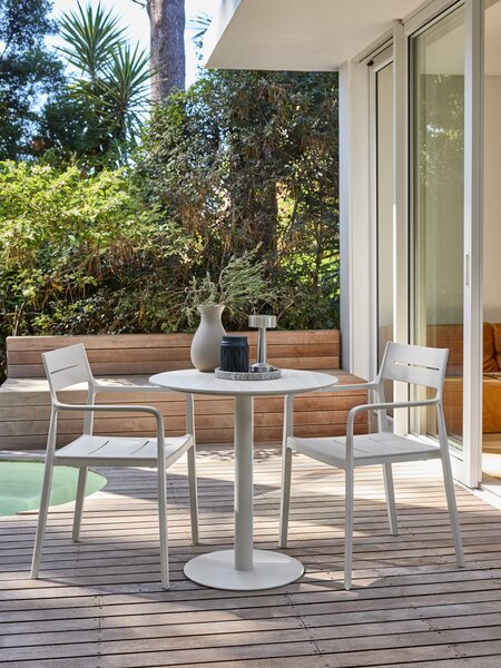 VAMDRUP Ø70 pöytä + 2 INGSTRUP tuolia beige