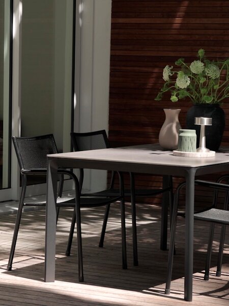 KUMLA L150 Tisch grau + 4 HEMSEDAL Stühle schwarz