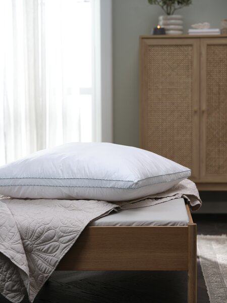 Synthetikkissen 80x80x3 KRONBORG BEERENBERG